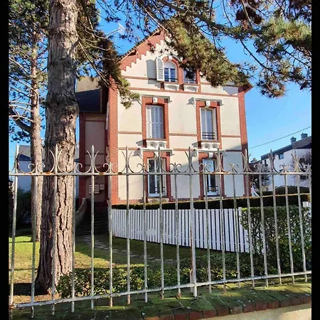 Au Chant Des Mouettes