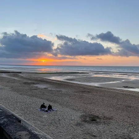 Au Chant Des Mouettes * Cabourg