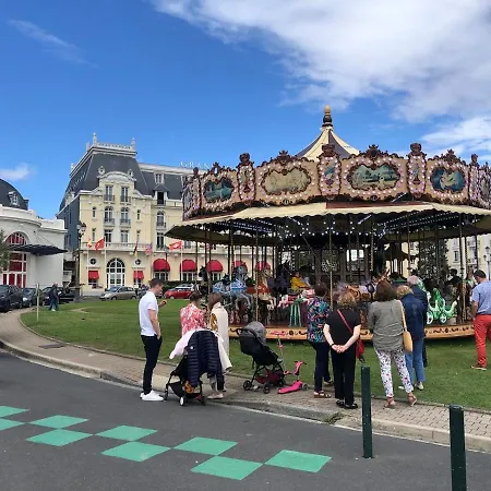 Au Chant Des Mouettes