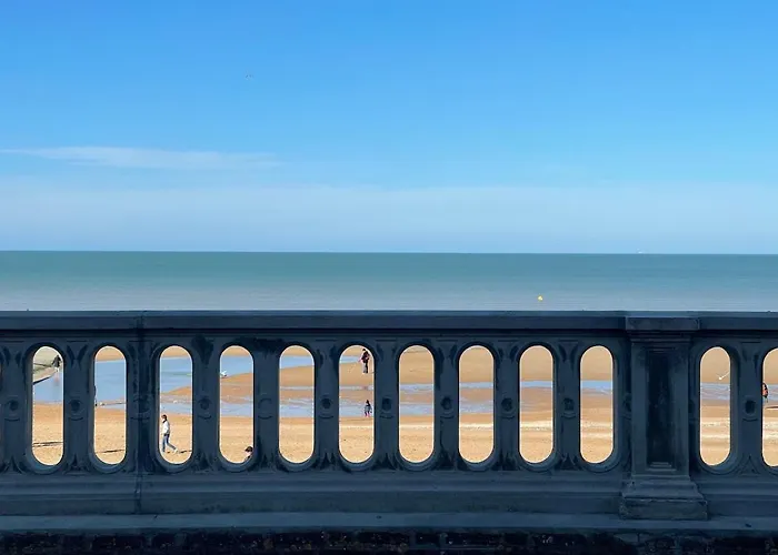 Au Chant Des Mouettes Apartment *